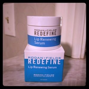 Rodan and Fields Lip Renewing serum